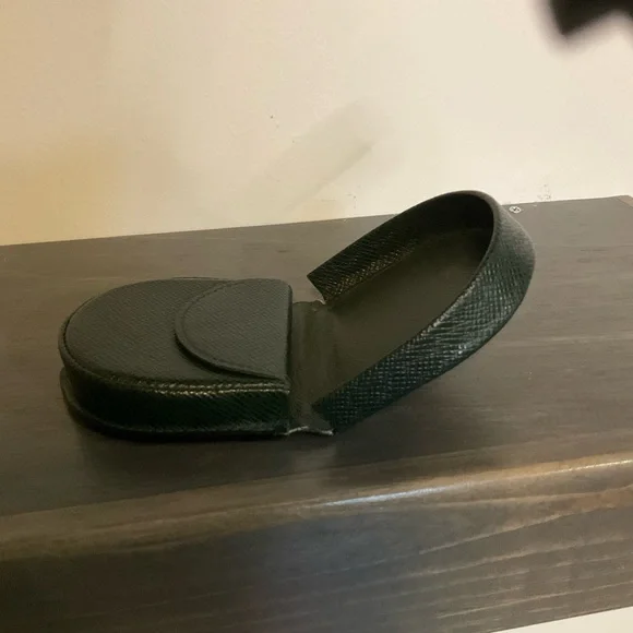 Louis Vuitton Taiga Coin Case - Picture 5 of 11